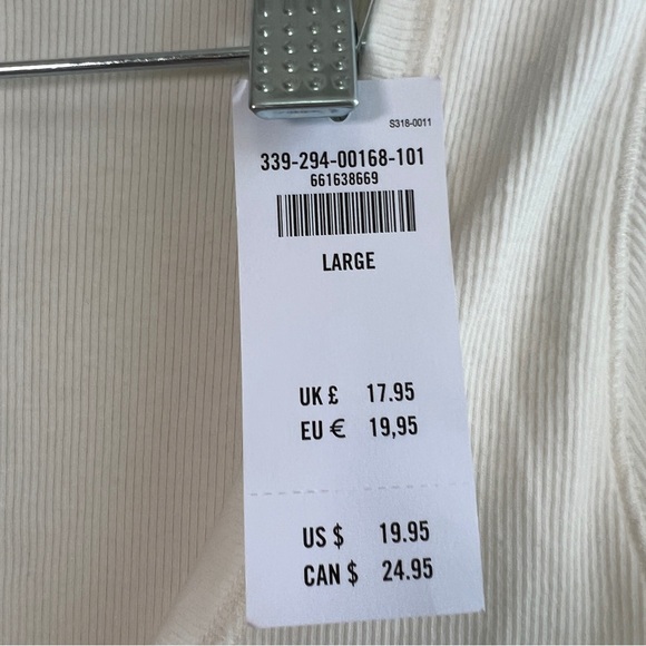 Hollister Women's White Short Sleeve Button Tee size Large NWT - Picture 7 of 7